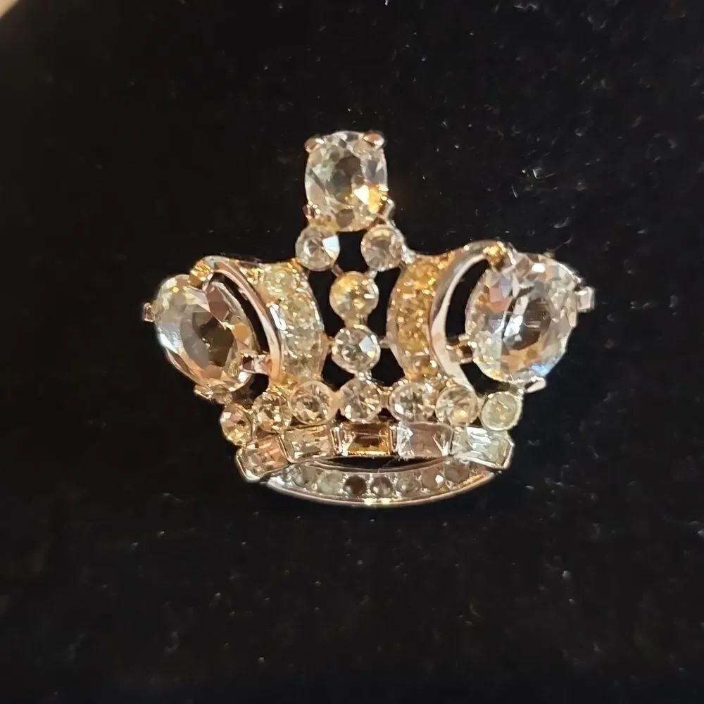 TIFARI CROWN PIN! Vintage Jewlery, Stamped, 1950's!